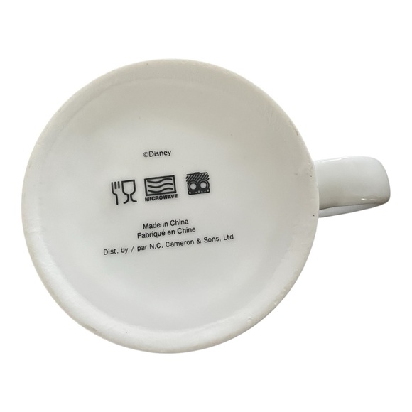 Winnie the Pooh Xmas Mug - Picture 5 of 5